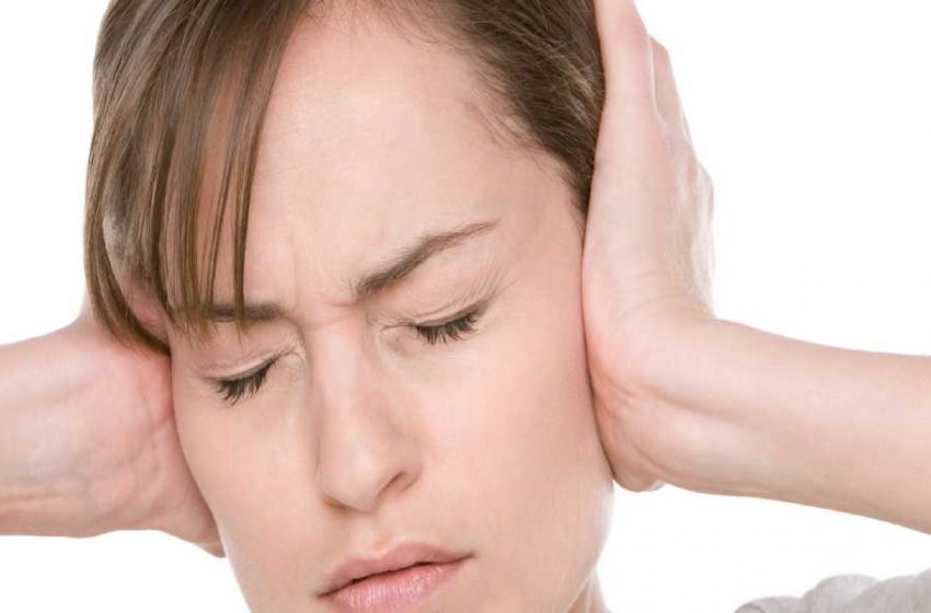  تومور عصب گوش را با چه علائمی تشخیص دهیم؟