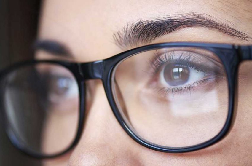  آستیگماتیسم شدن چشم چه نشانه هایی دارد و چگونه درمان می شود؟